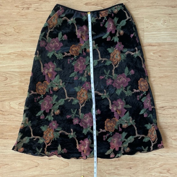 |Max Studio| Floral Velvet Midi Skirt Woman’s Medium Stretch Waist - Picture 7 of 8